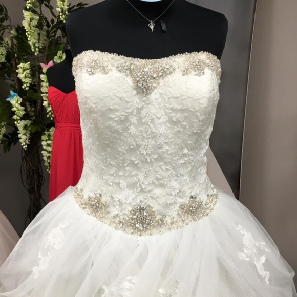 Alfred Angelo Disney Belle 254 Princess Wedding Dress Size 18W - Ivory/Silver - Picture 3 of 5